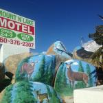 Mount-n-lake Motel